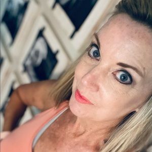 Meet your Posher, Tina